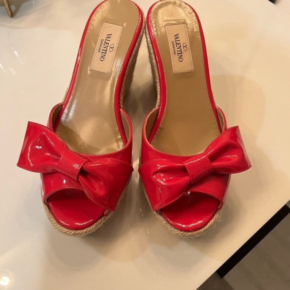 Valentino Garavani Shoes - Valentino Garavani Red Patent Bow Wedges